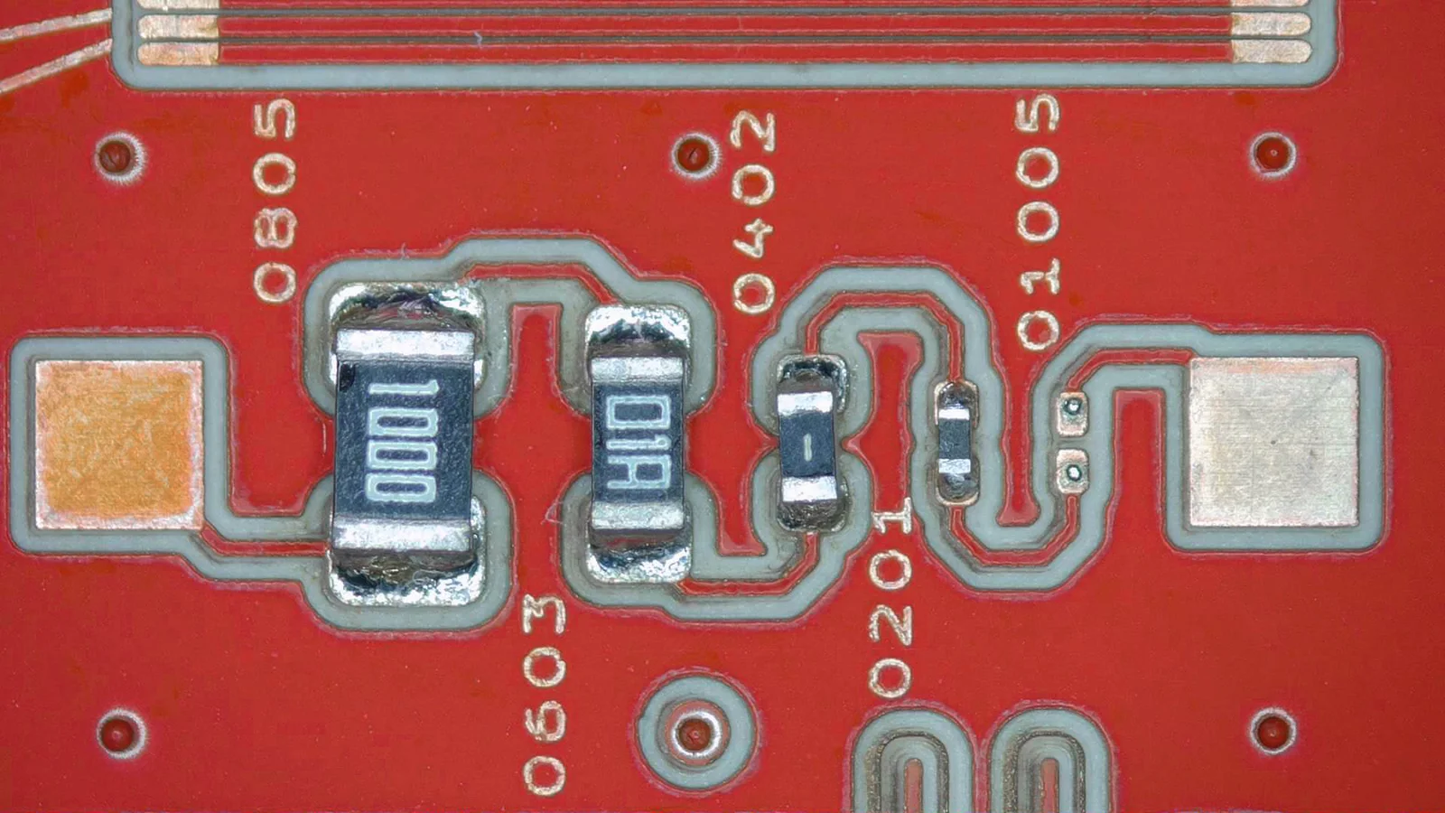 Mixed component sizes and routed traces on a PewCB prototype